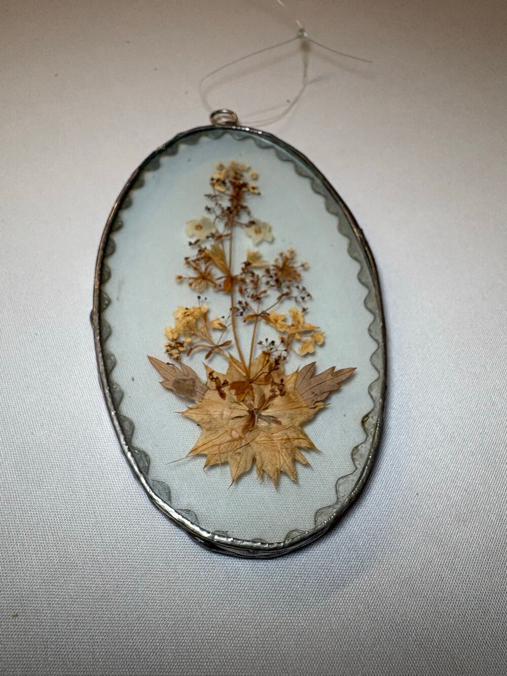 Vintage Pressed Dried Flowers Stained Glass Oval Suncatcher Cottagecore 5”